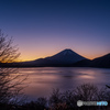 本栖湖夜明け前